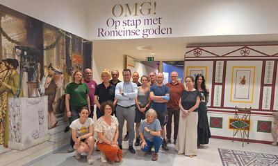David Coppens met medewerkers Archeocentrum Velzeke