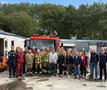Gedeputeerde David Coppens en gouverneur Carina Van Cauter samen met brandweerlieden en -instructeurs van PAULO-Brandweeropleiding en HVZ Waasland