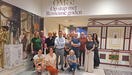 David Coppens met medewerkers Archeocentrum Velzeke